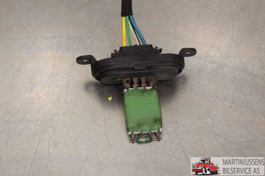 Varmeapparat motstand til VW Transporter / Caravelle 2003-2009 (Fase 1) (T5) (T5) (VOLKSWAGEN||PA66GB20GF10)