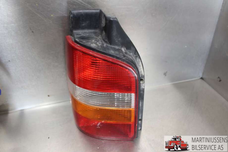 Baklykt venstre til VW Transporter / Caravelle, 2003-2009 (Fase 1) (T5) (T5) (VOLKSWAGEN|)