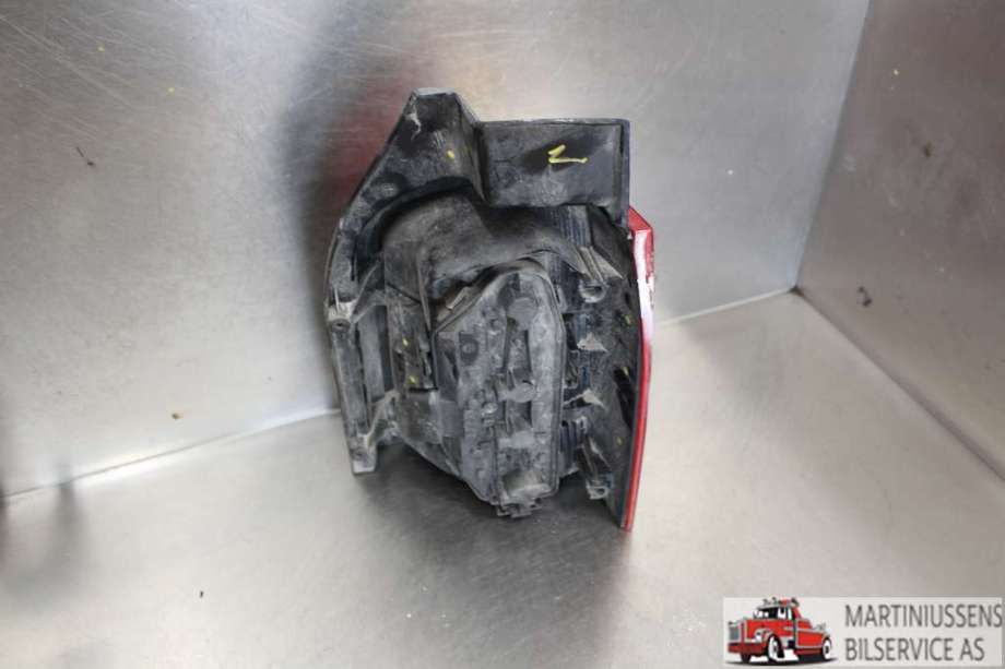 Baklykt venstre til VW Transporter / Caravelle 2003-2009 (Fase 1) (T5) (T5) (VOLKSWAGEN||7H0.945.095 F)