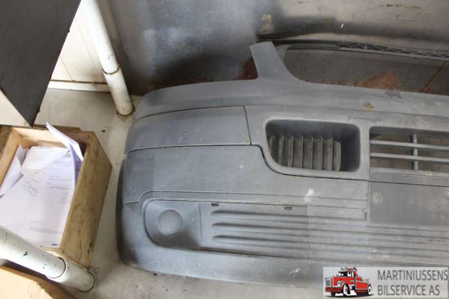 Støtfanger foran til VW Transporter / Caravelle 2003-2009 (Fase 1) (T5) (T5) (VOLKSWAGEN|)