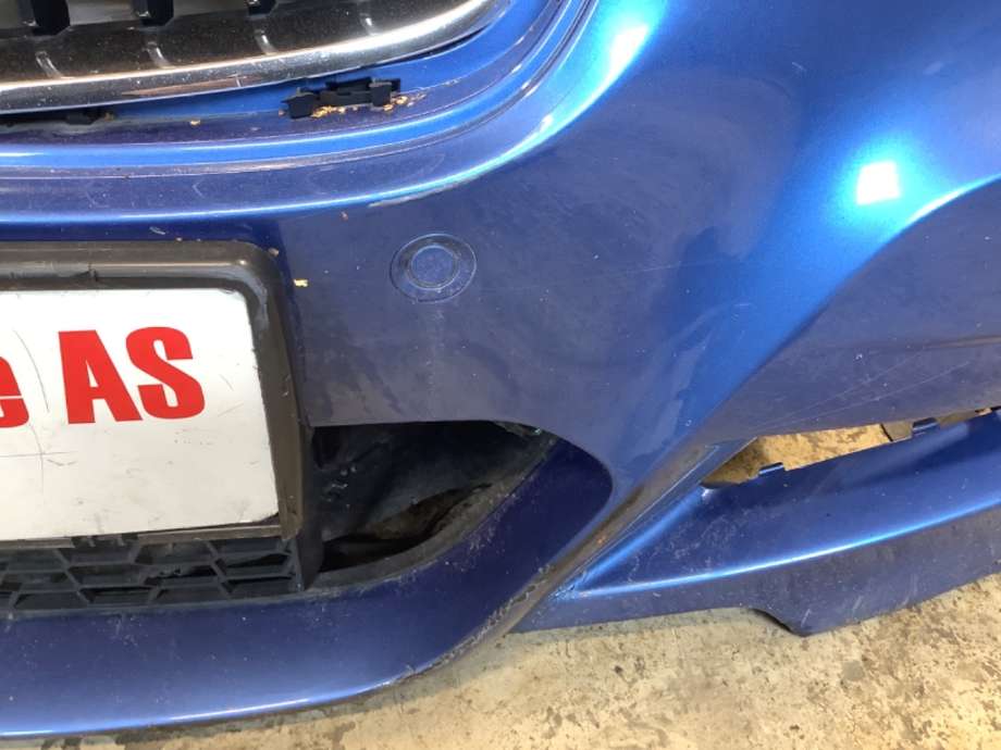 Parkeringssensor foran til BMW 3-Serie, 2012-2018 (F30/F31/F34) (F30/F31/F34) (BMW|)