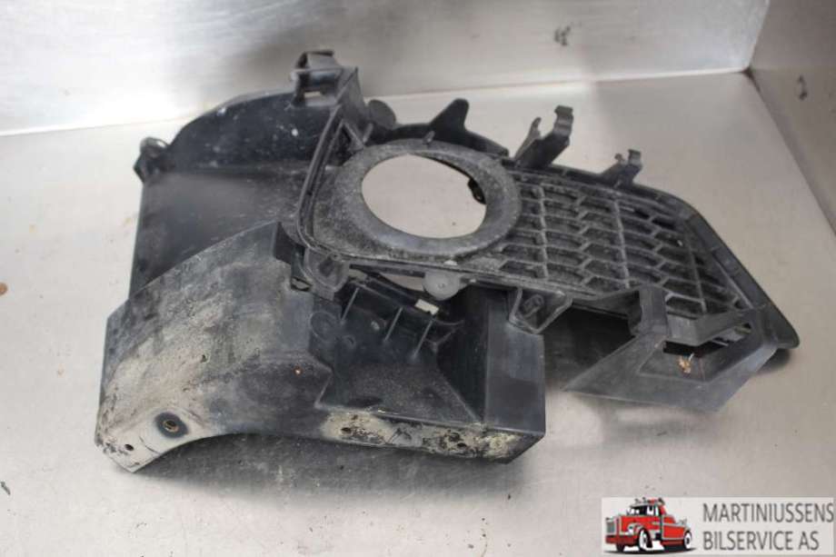 Grill høyre til BMW 3-Serie, 2012-2018 (F30/F31/F34) (F30/F31/F34) (BMW|51 11 8 062 632)