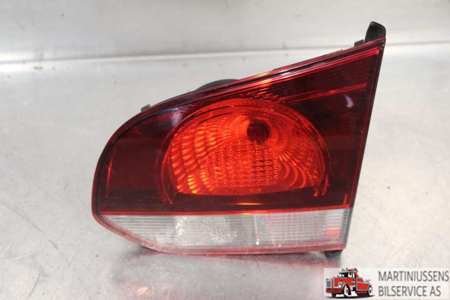 Baklykt høyre indre til VW Polo, 1994-1999 (Type III, Fase 1)  (VOLKSWAGEN|)