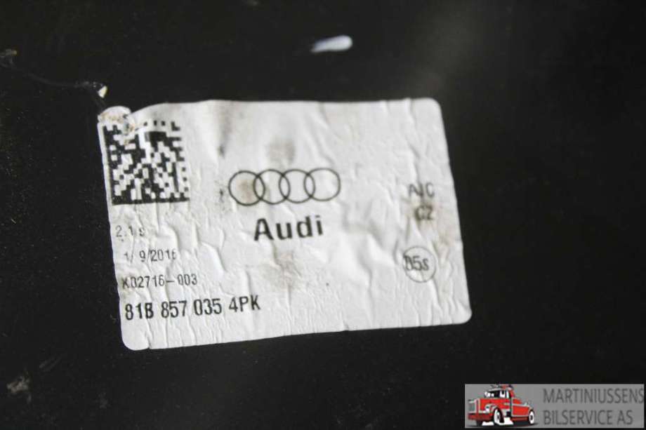 Hanskerom til Audi Q2 2016-->>  (AUDI||81B 857 035 4PK)