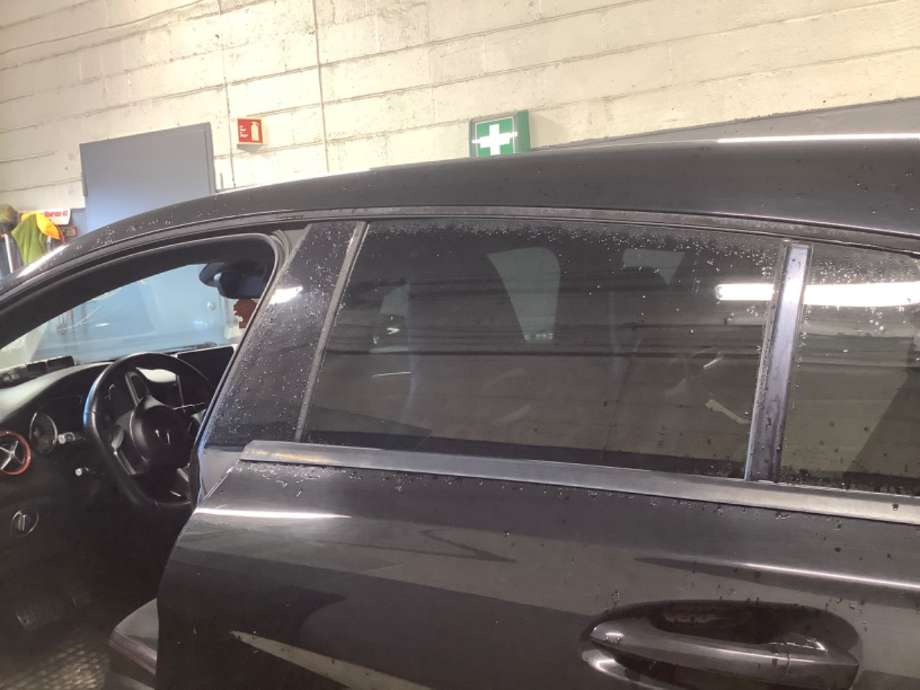 Siderute venstre bak til Mercedes CLA, 2013-2019 (C117) (C117) (MERCEDES|)