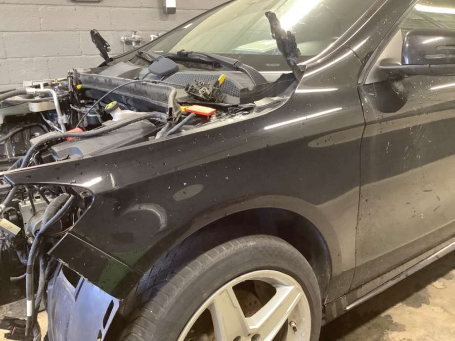 Skjerm venstre foran til Mercedes CLA, 2013-2019 (C117) (C117) (MERCEDES|)