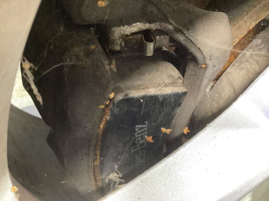 Bremsecaliper venstre foran til Mercedes CLA, 2013-2019 (C117) (C117) (MERCEDES|)