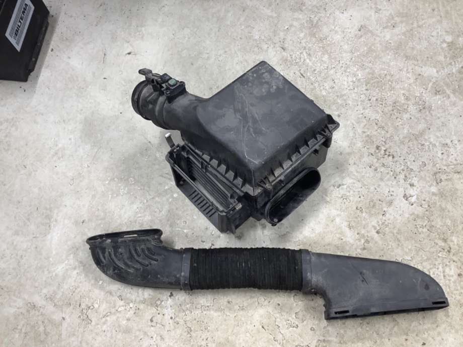 Luftfilterboks til Mercedes CLA, 2013-2019 (C117) (C117) (MERCEDES|)