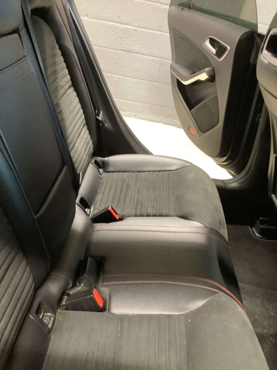 Sikkerhetsbeltelås baksete til Mercedes CLA, 2013-2019 (C117) (C117) (MERCEDES|)