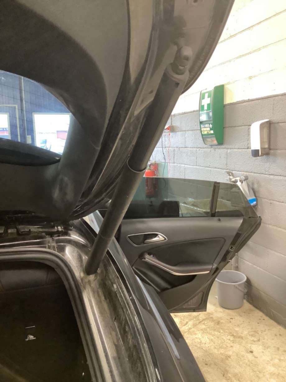 Baklukedemper til Mercedes CLA 2013-2019 (C117) (C117) (MERCEDES|)