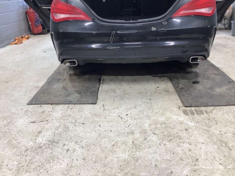 Eksos bakre til Mercedes CLA, 2013-2019 (C117) (C117) (MERCEDES|)