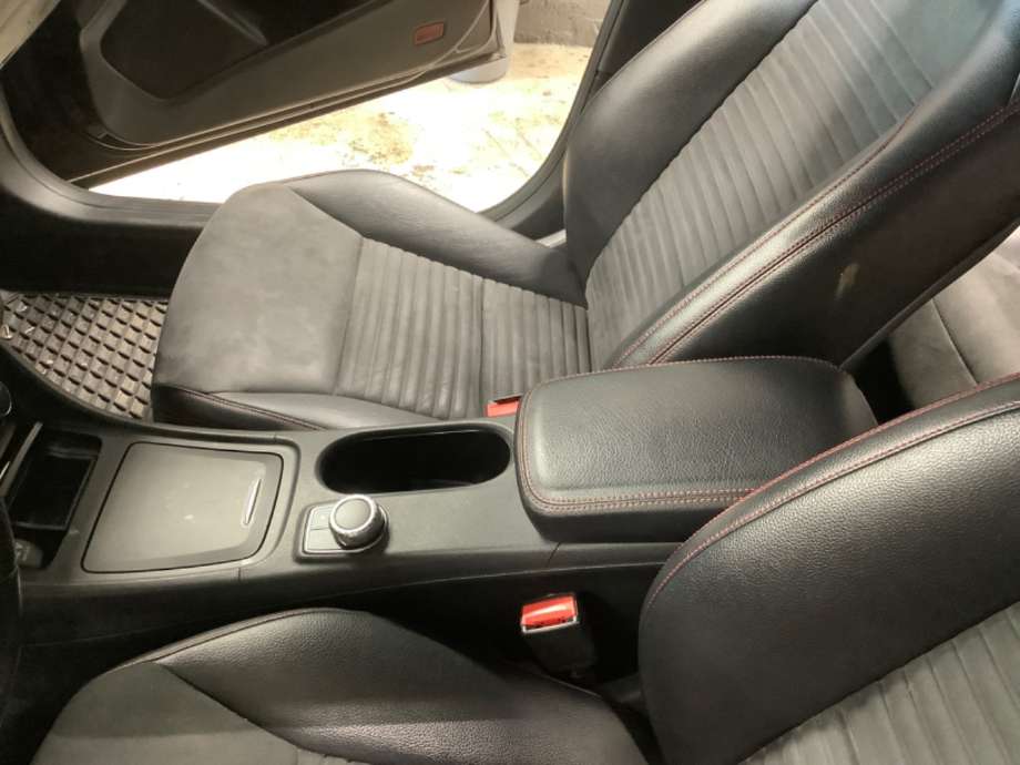 Sete armlene lokk til Mercedes CLA, 2013-2019 (C117) (C117) (MERCEDES|)