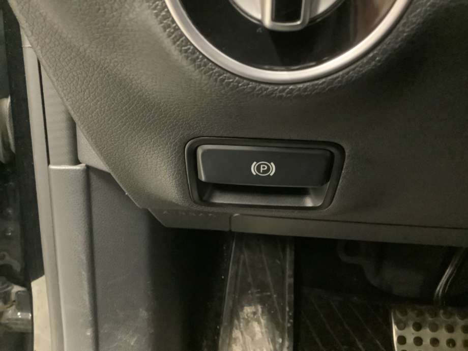 Bryter elektrisk håndbrekk/parkbrems til Mercedes CLA, 2013-2019 (C117) (C117) (MERCEDES|)