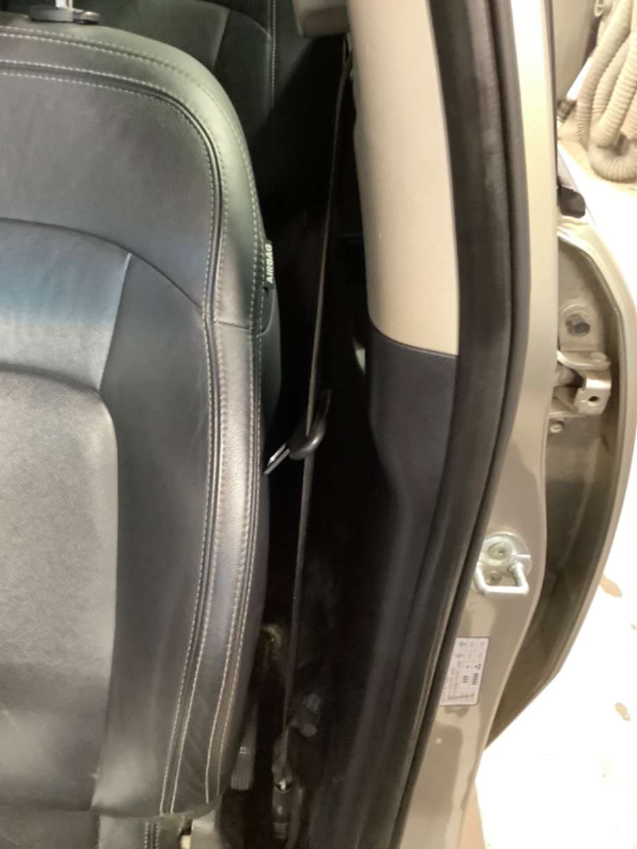Sikkerhetsbelte foran venstre til Kia Sportage, 2010-2016 (Type III)  (KIA|)