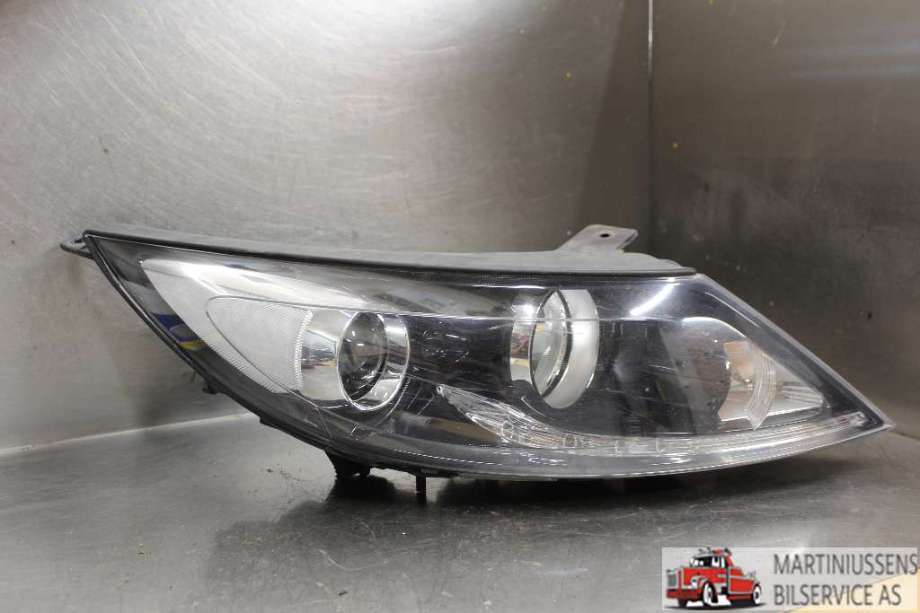 Frontlykt høyre xenon til Kia Sportage 2010-2016 (Type III)  (KIA||92 102-3U290)