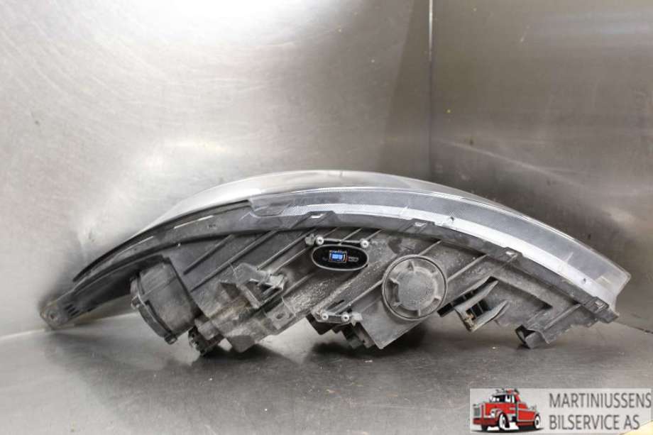 Frontlykt høyre xenon til Kia Sportage 2010-2016 (Type III)  (KIA||92 102-3U290)