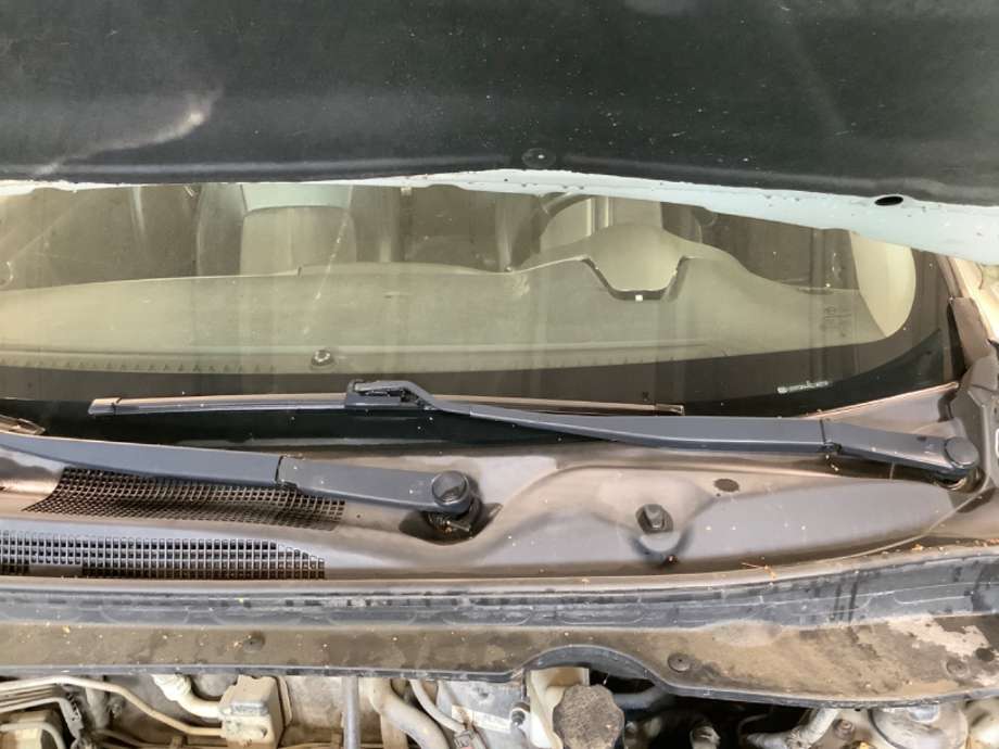 Viskerarmer frontrute til Kia Sportage, 2010-2016 (Type III)  (KIA|)