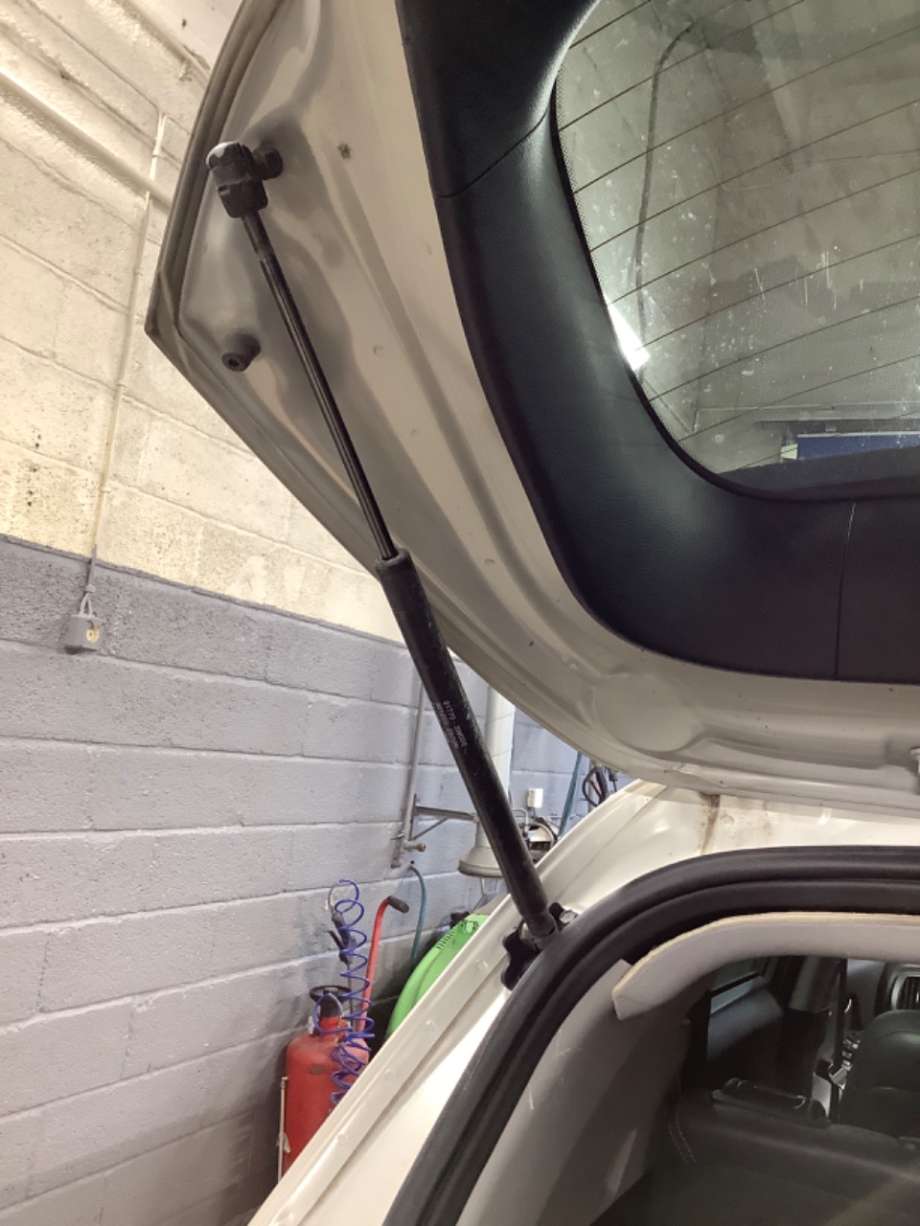 Baklukedemper til Kia Sportage, 2010-2016 (Type III)  (KIA|)