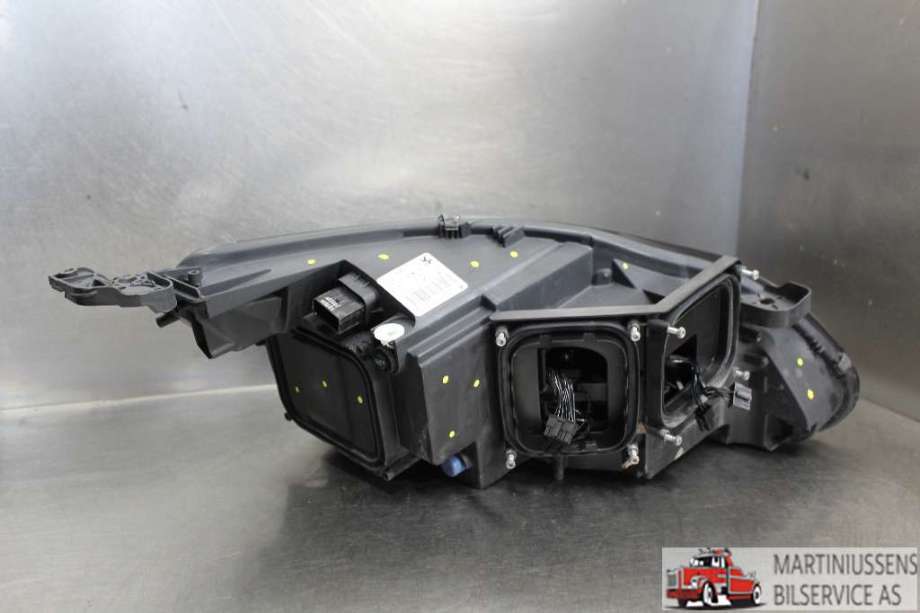 Frontlykt venstre halogen til Peugeot 308 2013-2021 (Type II)  (PEUGEOT||96778 324 80-01)