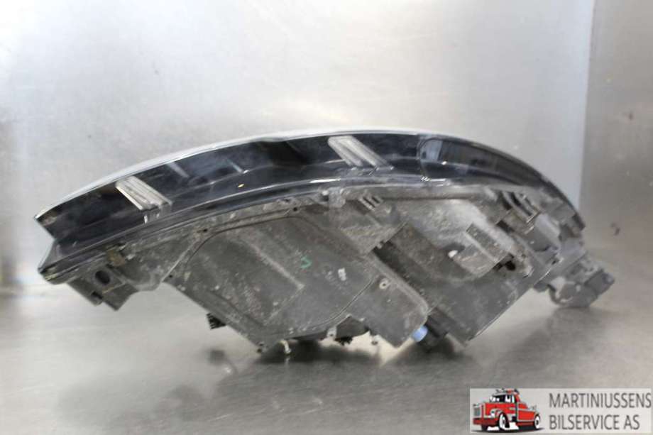 Frontlykt venstre halogen til Peugeot 308 2013-2021 (Type II)  (PEUGEOT||96778 324 80-01)
