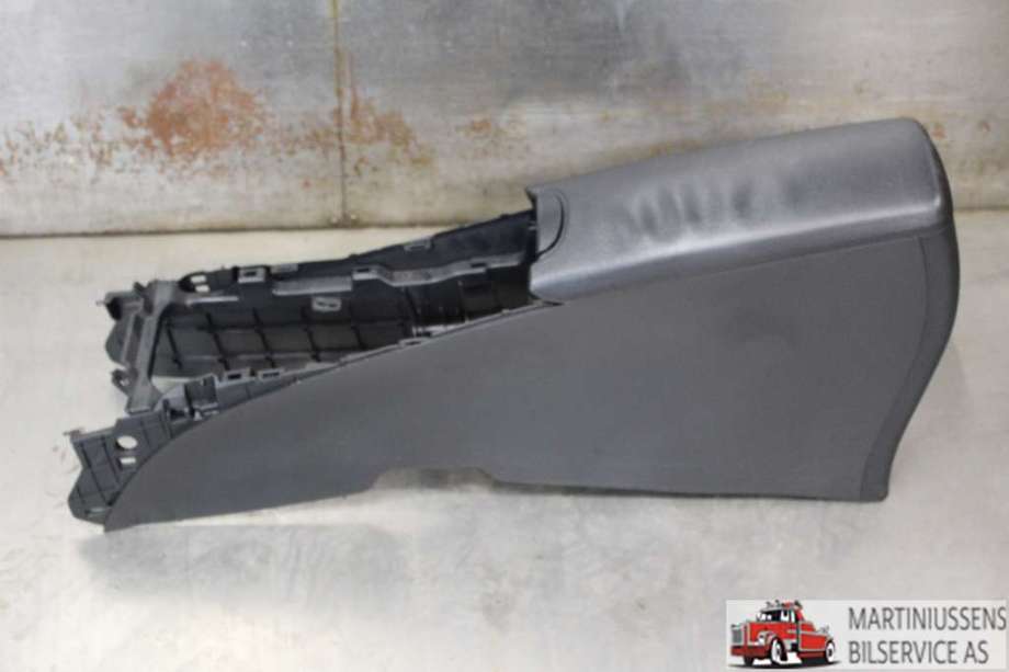 Sete armlene lokk til Toyota Avensis 2009-2015 (Type III, Fase 1)  (TOYOTA|)