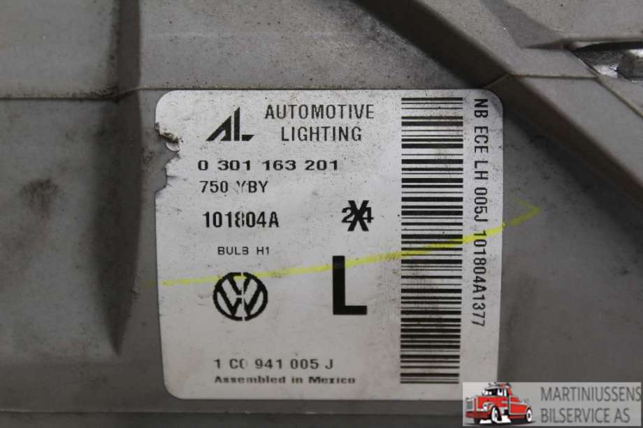 Frontlykt venstre halogen til VW Beetle 1998-2010 (Type I)  (VOLKSWAGEN|0 301 163 201|)