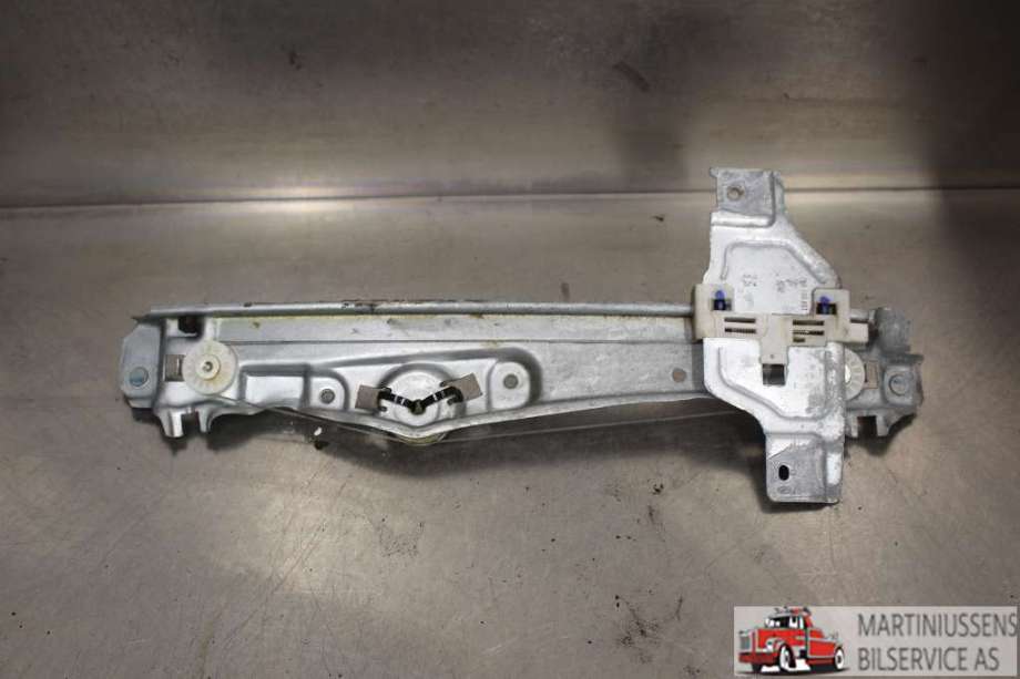 Ruteheis til Peugeot 2008 2013-2019 (Type I)  (PEUGEOT||9673154280-04)