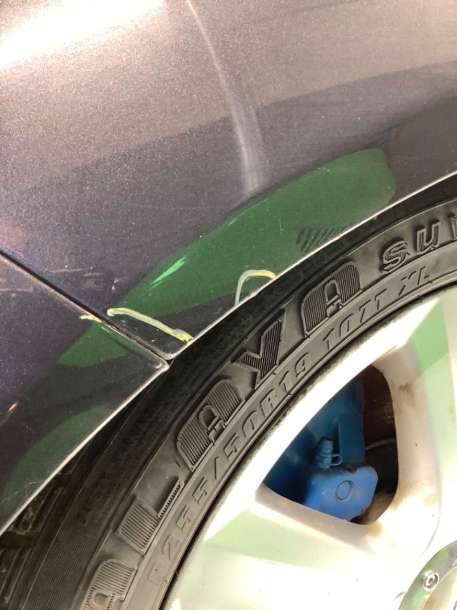 Skjerm venstre foran til Audi Q7 2006-2010 (Type I, Fase 1)  (AUDI|)