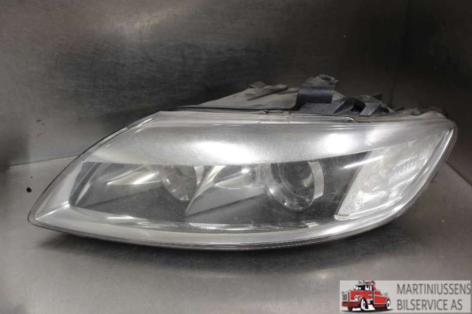 Frontlykt venstre halogen til Audi Q7 2006-2010 (Type I, Fase 1)  (AUDI||4L0 941 003 B)