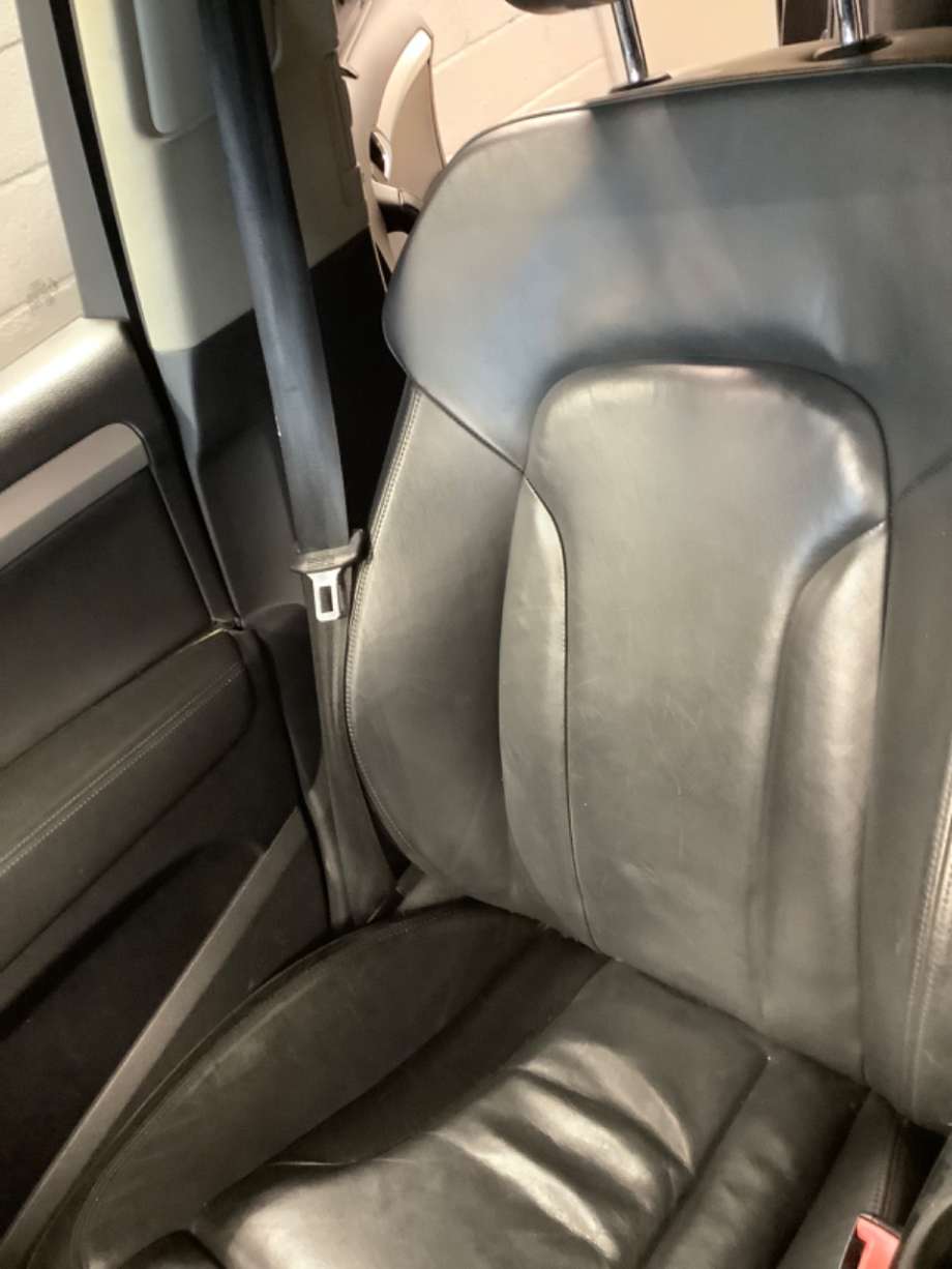 Sete foran høyre til Audi Q7, 2006-2010 (Type I, Fase 1)  (AUDI|)