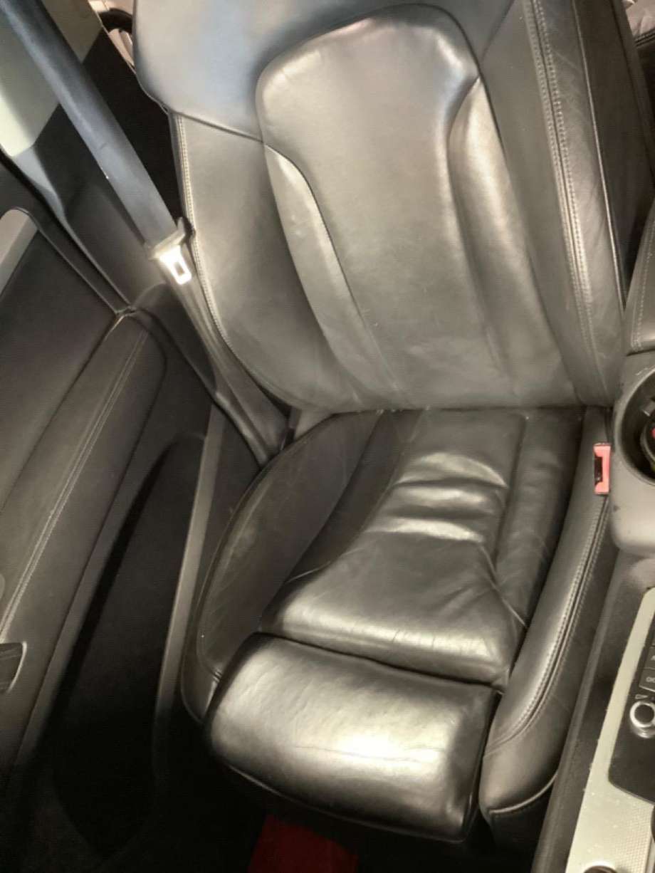 Sete foran høyre til Audi Q7 2006-2010 (Type I, Fase 1)  (AUDI|)