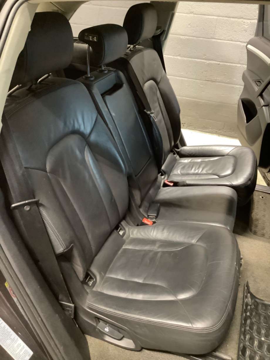Sete bak til Audi Q7 2006-2010 (Type I, Fase 1) (AUDI|)