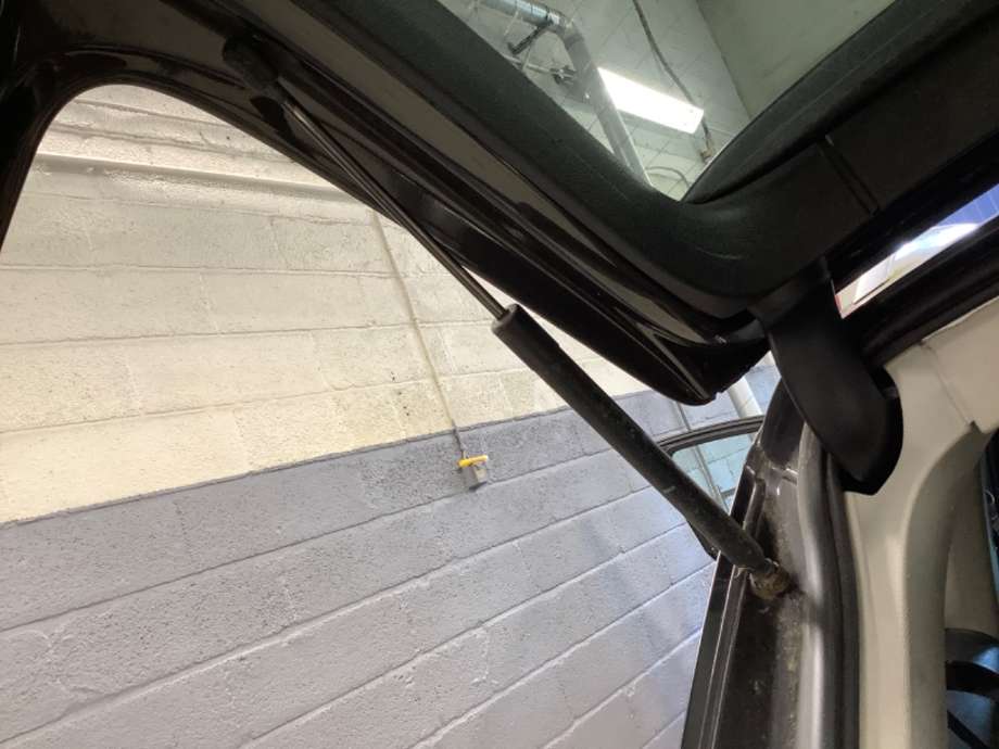 Baklukedemper til Audi Q7, 2006-2010 (Type I, Fase 1)  (AUDI|)