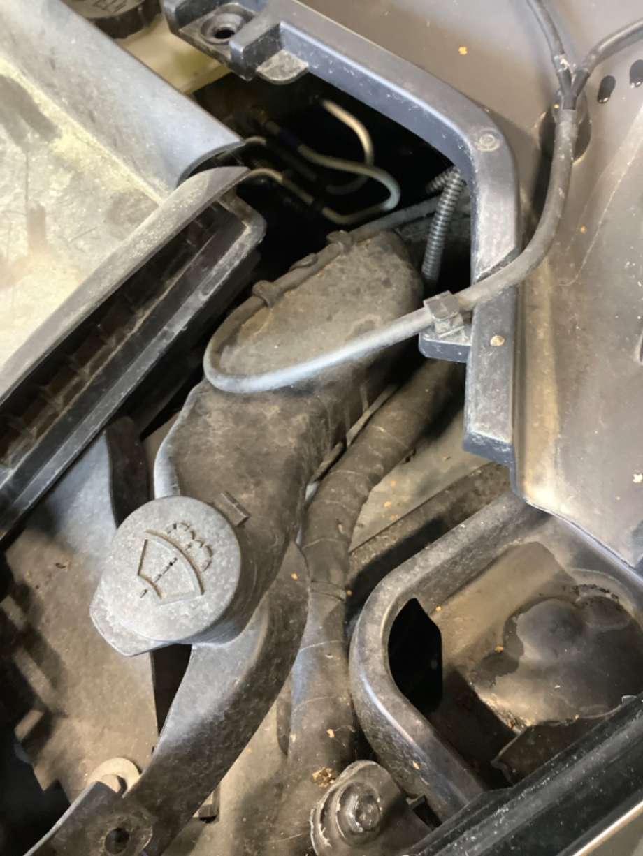 Spylertank til Tesla Model Y, 2021-2024 (Type I)  (TESLA|)