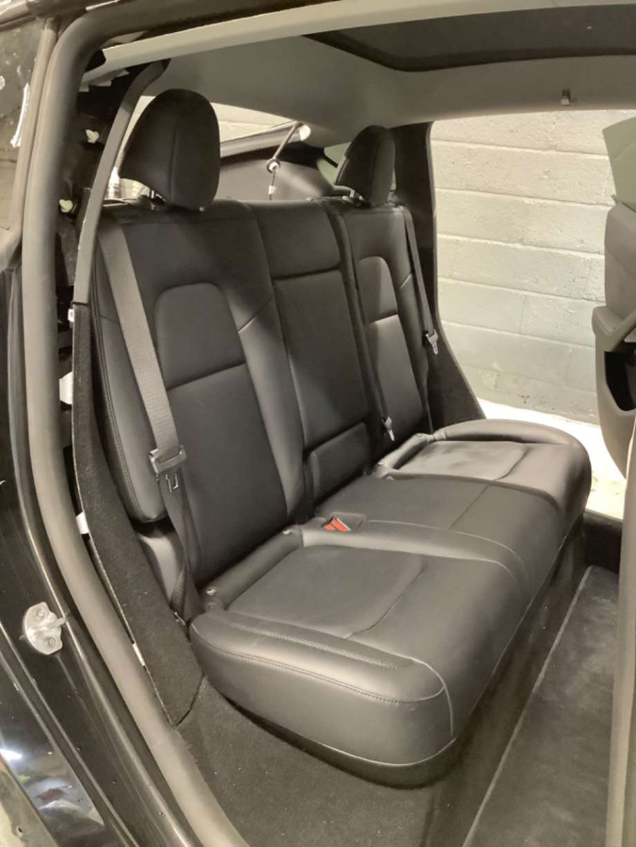 Sete bak til Tesla Model Y, 2021-2024 (Type I)  (TESLA|)