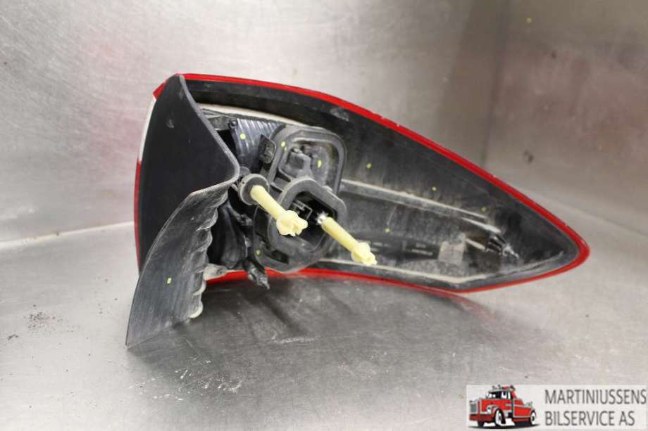 Baklykt venstre til Ford C-Max 2010-2015 (Type II, Fase 1)  (FORD||89079513)
