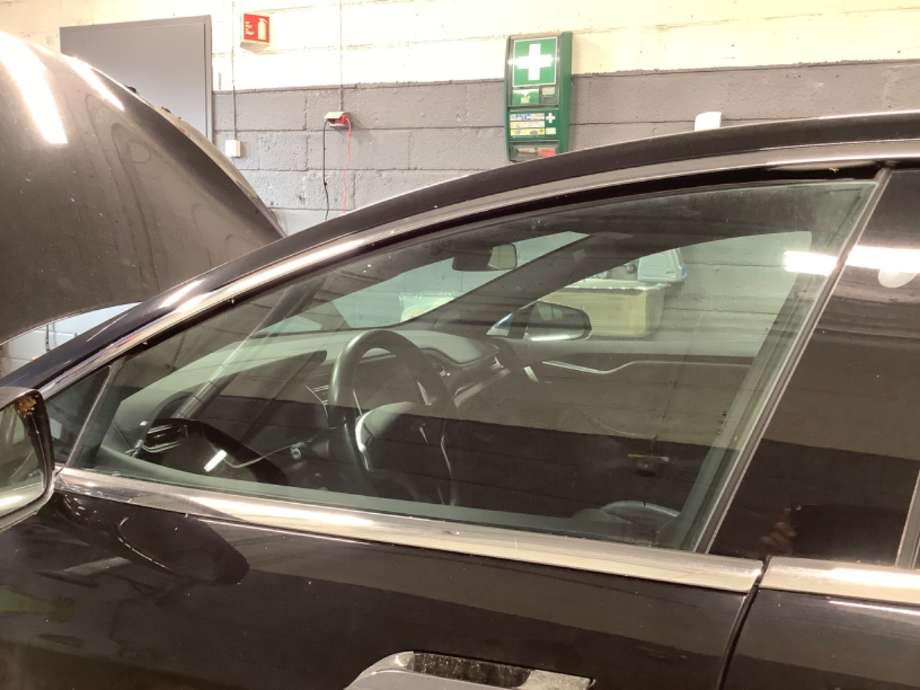 Siderute venstre foran til Tesla Model S, 2016-2021 (Fase 2)  (TESLA|)