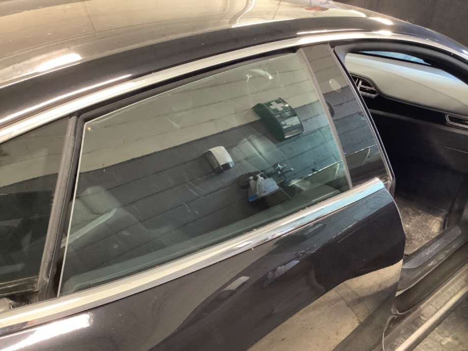 Siderute høyre bak til Tesla Model S, 2016-2021 (Fase 2)  (TESLA|)