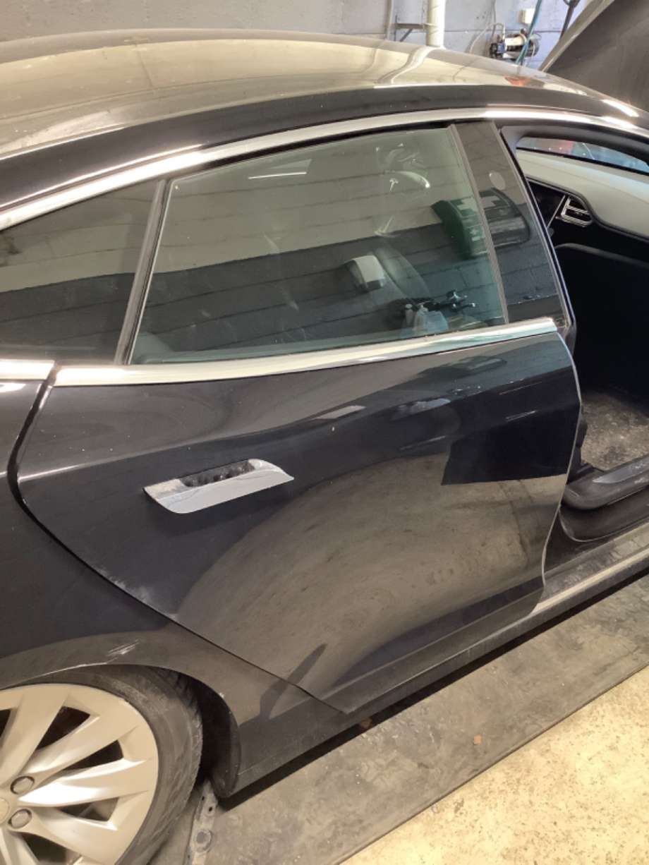 Dør høyre bak til Tesla Model S, 2016-2021 (Fase 2)  (TESLA|)