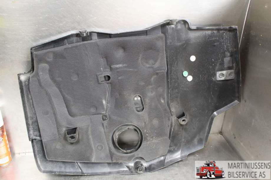 Motordeksel over motor til Mercedes C-Klasse 2014-2018 (Fase 1) (W205) (W205) (MERCEDES|)