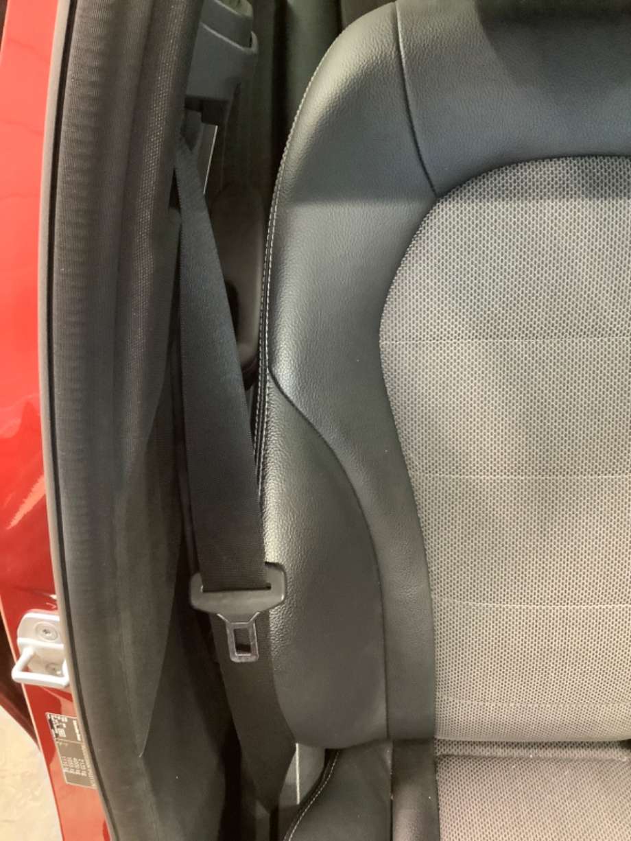 Sikkerhetsbelte foran høyre til Mercedes C-Klasse, 2014-2018 (Fase 1) (W205) (W205) (MERCEDES|)