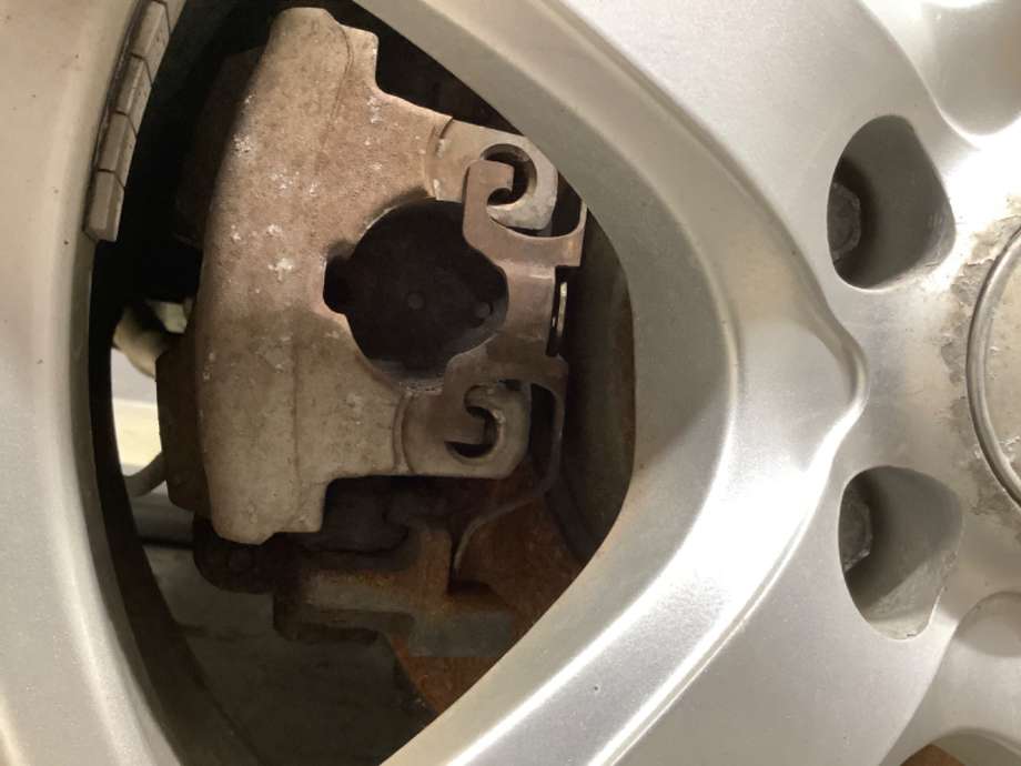 Bremsecaliper høyre bak til Mercedes C-Klasse, 2014-2018 (Fase 1) (W205) (W205) (MERCEDES|)
