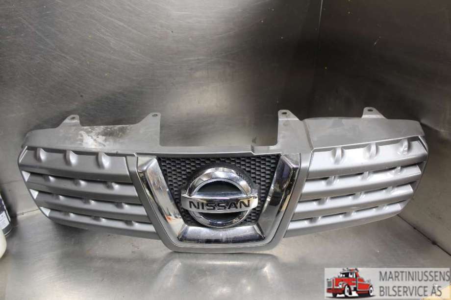 Grill til Nissan Qashqai, 2007-2010 (Type I, Fase 1)  (NISSAN|)
