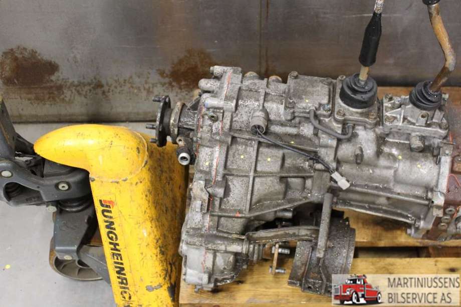Girkasse 4WD fordelingskasse til Toyota Hilux, 2002-2005  (TOYOTA|)