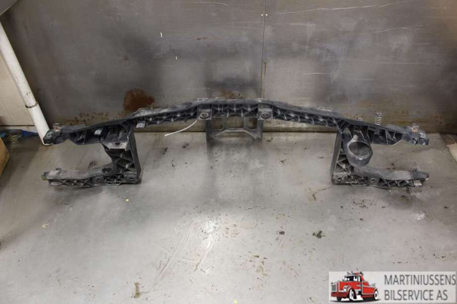 Frontplate øvre til Mercedes Vito 2014-->> (W447) (W447) (MERCEDES||A 445 880 11 03)