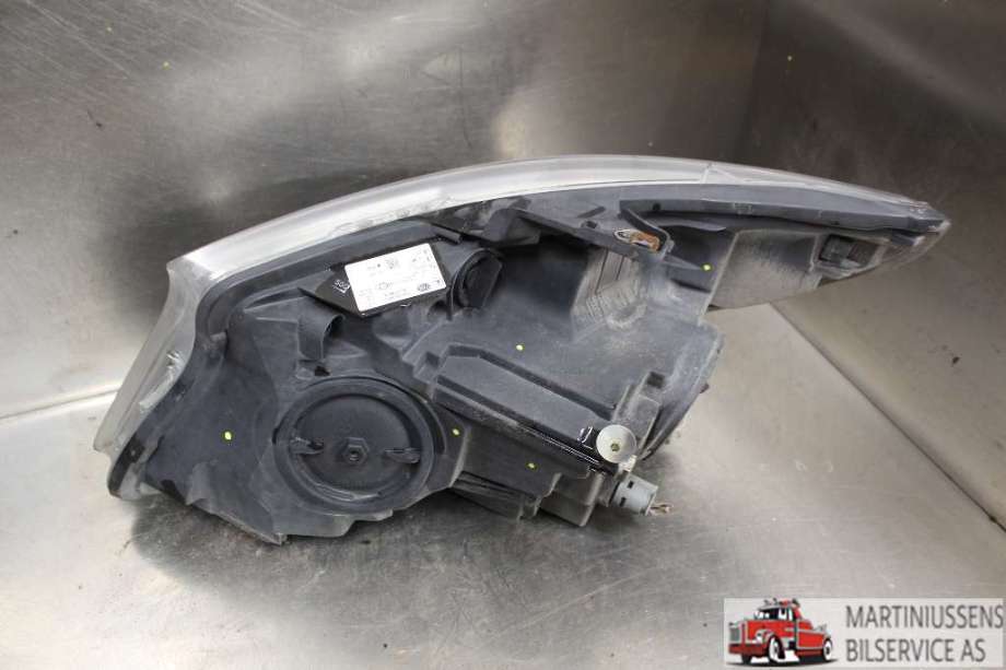 Frontlykt høyre halogen til Mercedes Vito 2014-->> (W447) (W447) (MERCEDES||A445 906 59 00)