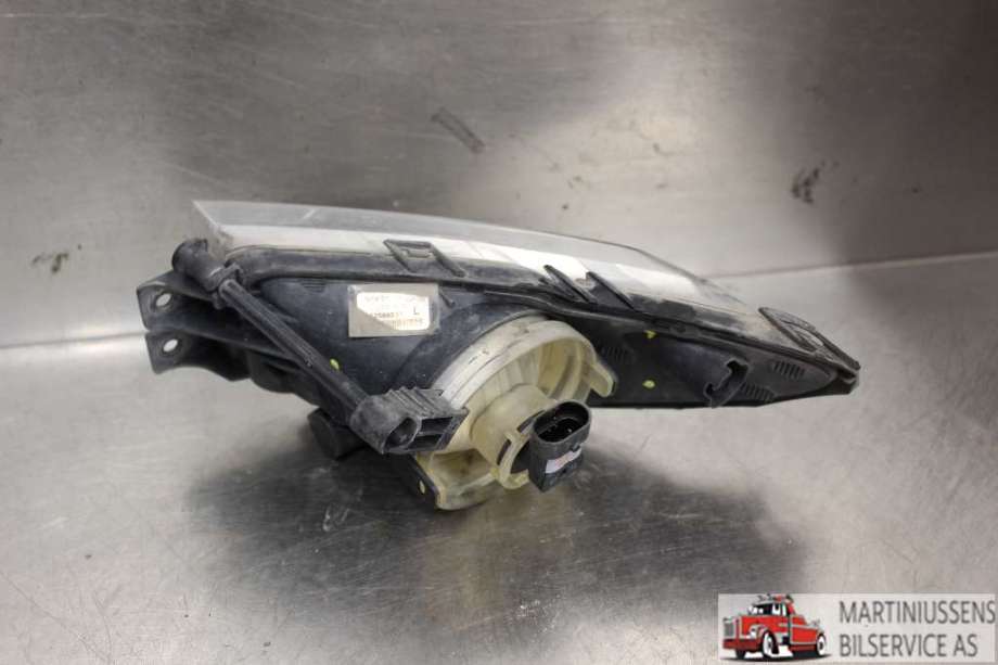 Tåkelykt venstre foran til Opel Insignia A 2009-2014  (OPEL||13 226 828)
