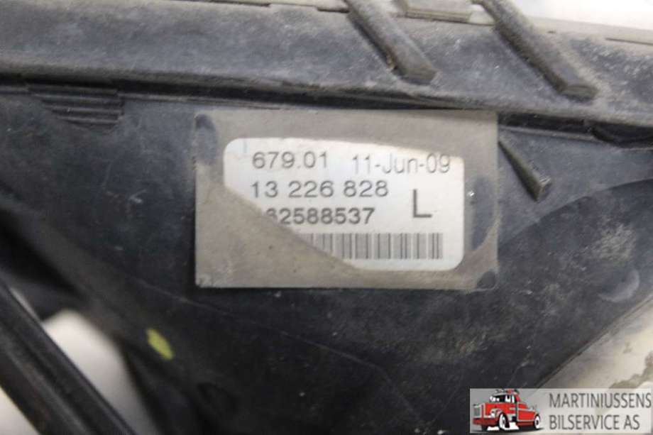 Tåkelykt venstre foran til Opel Insignia A 2009-2014  (OPEL||13 226 828)