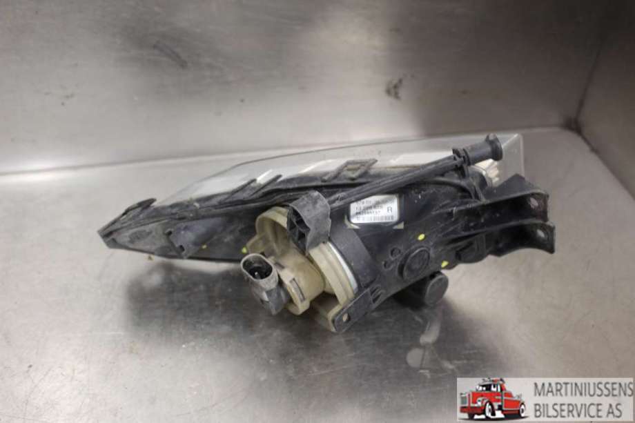 Tåkelykt høyre foran til Opel Insignia A 2009-2014  (OPEL||13 226 829)