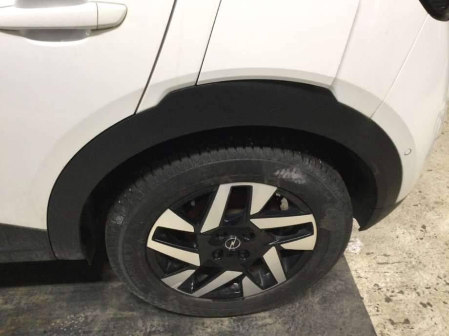 Hjulbuelist venstre foran til Opel Mokka E, 2020-->> (Type II)  (OPEL|)